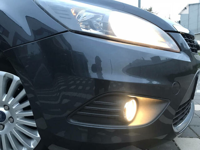 Серый Форд Фокус, объемом двигателя 1.6 л и пробегом 177 тыс. км за 6899 $, фото 17 на Automoto.ua