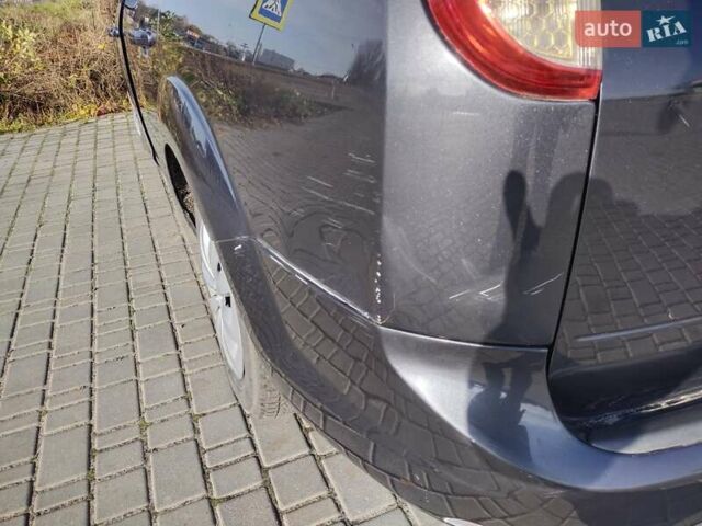 Серый Форд Фокус, объемом двигателя 1.6 л и пробегом 261 тыс. км за 5500 $, фото 21 на Automoto.ua
