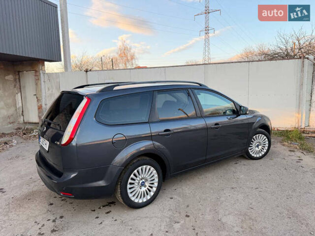 Серый Форд Фокус, объемом двигателя 1.6 л и пробегом 282 тыс. км за 5500 $, фото 21 на Automoto.ua