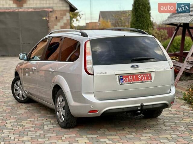 Серый Форд Фокус, объемом двигателя 1.6 л и пробегом 232 тыс. км за 6300 $, фото 12 на Automoto.ua