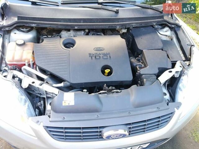 Серый Форд Фокус, объемом двигателя 1.8 л и пробегом 221 тыс. км за 5800 $, фото 4 на Automoto.ua