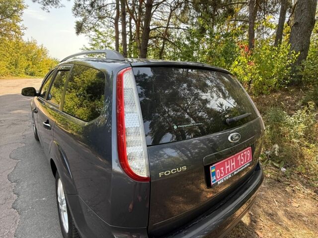 Серый Форд Фокус, объемом двигателя 1.6 л и пробегом 217 тыс. км за 6000 $, фото 5 на Automoto.ua