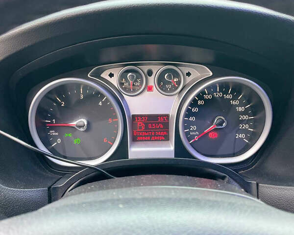 Серый Форд Фокус, объемом двигателя 1.75 л и пробегом 325 тыс. км за 5750 $, фото 16 на Automoto.ua