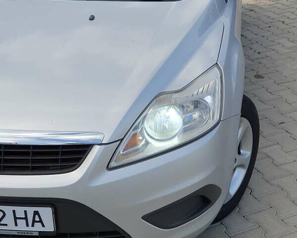 Серый Форд Фокус, объемом двигателя 1.6 л и пробегом 297 тыс. км за 5200 $, фото 7 на Automoto.ua