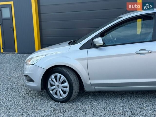 Серый Форд Фокус, объемом двигателя 1.56 л и пробегом 230 тыс. км за 5300 $, фото 5 на Automoto.ua