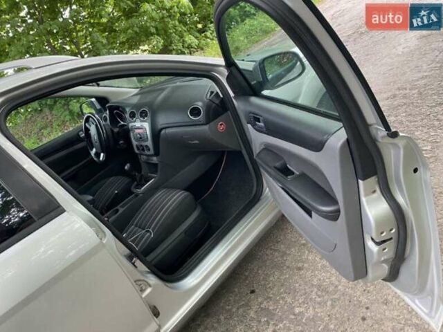 Сірий Форд Фокус, об'ємом двигуна 1.6 л та пробігом 160 тис. км за 5850 $, фото 36 на Automoto.ua