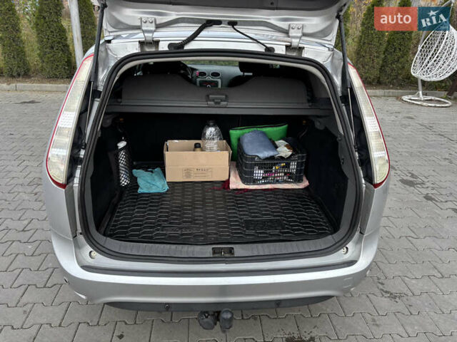 Серый Форд Фокус, объемом двигателя 1.56 л и пробегом 325 тыс. км за 5500 $, фото 16 на Automoto.ua