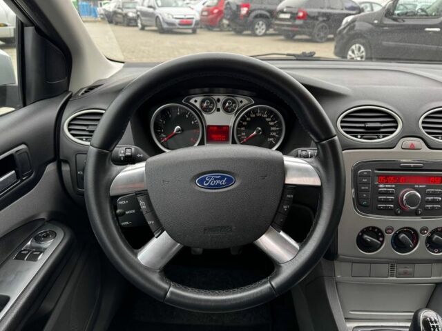 Серый Форд Фокус, объемом двигателя 1.6 л и пробегом 188 тыс. км за 5700 $, фото 10 на Automoto.ua