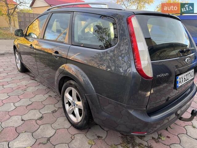 Серый Форд Фокус, объемом двигателя 1.6 л и пробегом 214 тыс. км за 6500 $, фото 3 на Automoto.ua