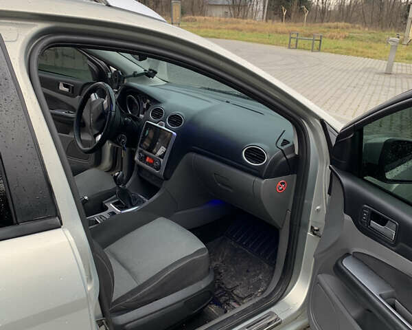 Серый Форд Фокус, объемом двигателя 1.75 л и пробегом 325 тыс. км за 5750 $, фото 23 на Automoto.ua