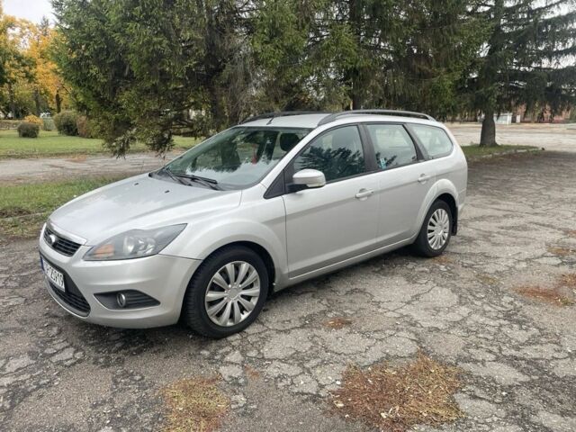 Серый Форд Фокус, объемом двигателя 1.8 л и пробегом 290 тыс. км за 3200 $, фото 7 на Automoto.ua