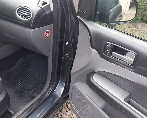 Серый Форд Фокус, объемом двигателя 1.56 л и пробегом 284 тыс. км за 4900 $, фото 8 на Automoto.ua