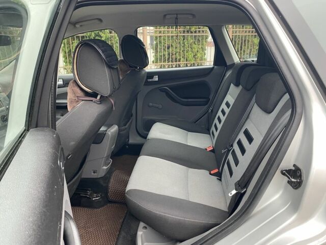 Серый Форд Фокус, объемом двигателя 1.6 л и пробегом 302 тыс. км за 5999 $, фото 20 на Automoto.ua