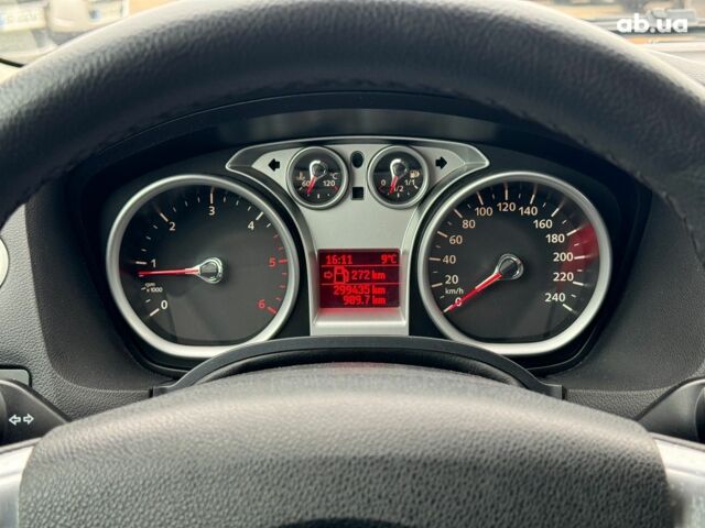 Серый Форд Фокус, объемом двигателя 1.6 л и пробегом 300 тыс. км за 5440 $, фото 25 на Automoto.ua