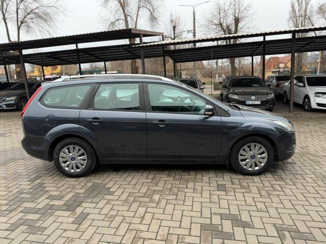 Серый Форд Фокус, объемом двигателя 1.6 л и пробегом 240 тыс. км за 6500 $, фото 8 на Automoto.ua