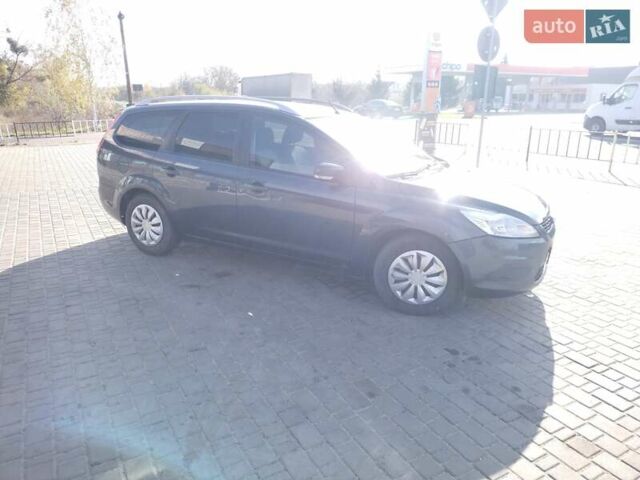 Серый Форд Фокус, объемом двигателя 1.6 л и пробегом 261 тыс. км за 5500 $, фото 1 на Automoto.ua