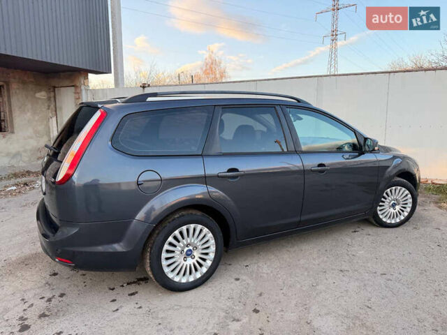 Серый Форд Фокус, объемом двигателя 1.6 л и пробегом 282 тыс. км за 5500 $, фото 25 на Automoto.ua