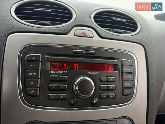 Сірий Форд Фокус, об'ємом двигуна 1.56 л та пробігом 187 тис. км за 5500 $, фото 14 на Automoto.ua