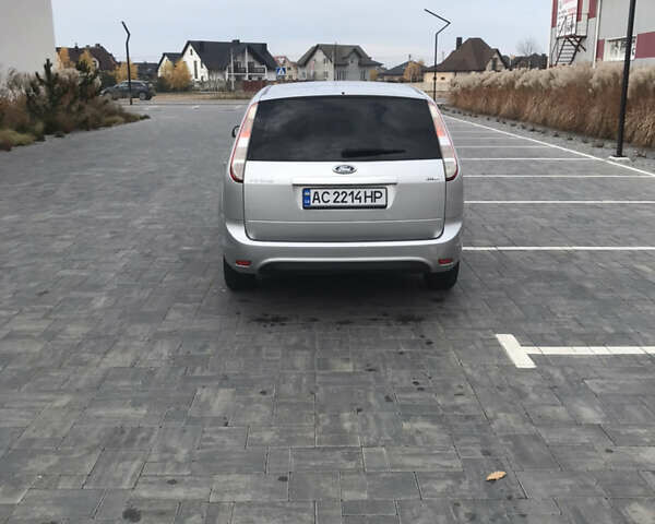 Серый Форд Фокус, объемом двигателя 1.56 л и пробегом 326 тыс. км за 5900 $, фото 4 на Automoto.ua