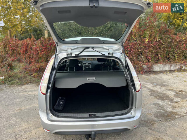 Сірий Форд Фокус, об'ємом двигуна 1.6 л та пробігом 207 тис. км за 6150 $, фото 15 на Automoto.ua