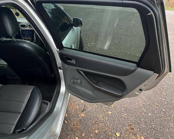 Сірий Форд Фокус, об'ємом двигуна 1.56 л та пробігом 245 тис. км за 6200 $, фото 17 на Automoto.ua