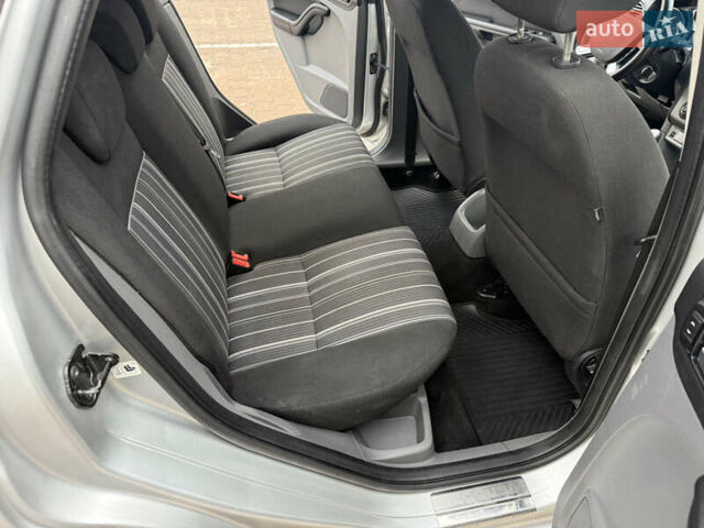 Сірий Форд Фокус, об'ємом двигуна 1.56 л та пробігом 187 тис. км за 5500 $, фото 26 на Automoto.ua