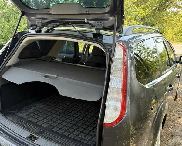 Серый Форд Фокус, объемом двигателя 0 л и пробегом 217 тыс. км за 5800 $, фото 13 на Automoto.ua