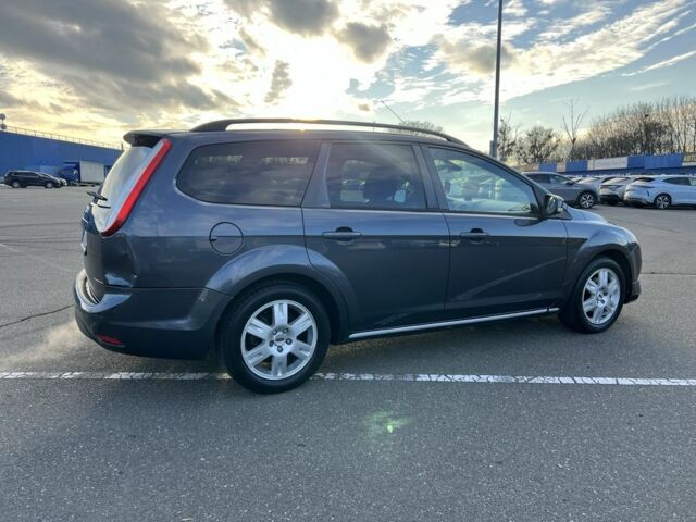 Серый Форд Фокус, объемом двигателя 1.6 л и пробегом 269 тыс. км за 4900 $, фото 6 на Automoto.ua