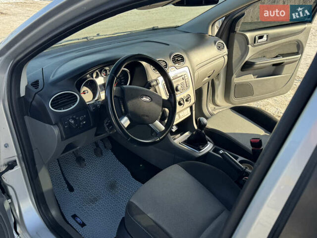 Сірий Форд Фокус, об'ємом двигуна 1.6 л та пробігом 324 тис. км за 5500 $, фото 8 на Automoto.ua