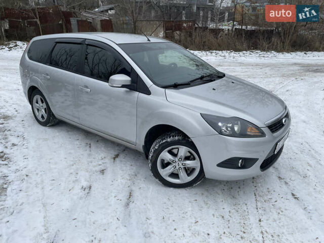 Сірий Форд Фокус, об'ємом двигуна 1.8 л та пробігом 280 тис. км за 6100 $, фото 1 на Automoto.ua