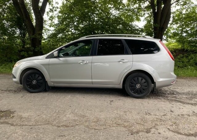 Серый Форд Фокус, объемом двигателя 1.6 л и пробегом 160 тыс. км за 6500 $, фото 1 на Automoto.ua