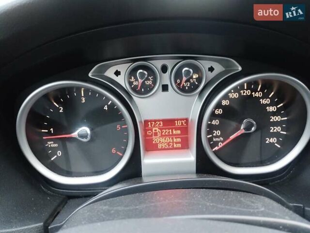 Серый Форд Фокус, объемом двигателя 1.6 л и пробегом 209 тыс. км за 4999 $, фото 14 на Automoto.ua