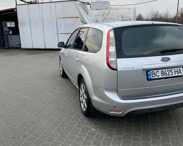 Серый Форд Фокус, объемом двигателя 1.6 л и пробегом 272 тыс. км за 6300 $, фото 6 на Automoto.ua