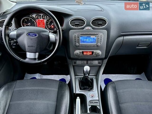 Серый Форд Фокус, объемом двигателя 1.6 л и пробегом 234 тыс. км за 6800 $, фото 16 на Automoto.ua
