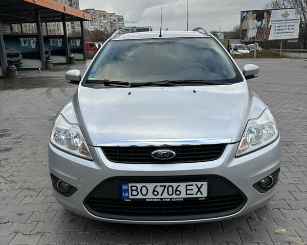 Серый Форд Фокус, объемом двигателя 1.56 л и пробегом 325 тыс. км за 5500 $, фото 1 на Automoto.ua