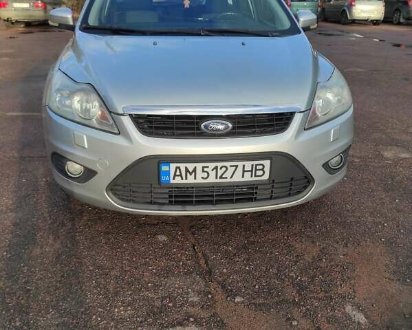 Серый Форд Фокус, объемом двигателя 1.6 л и пробегом 287 тыс. км за 5800 $, фото 2 на Automoto.ua