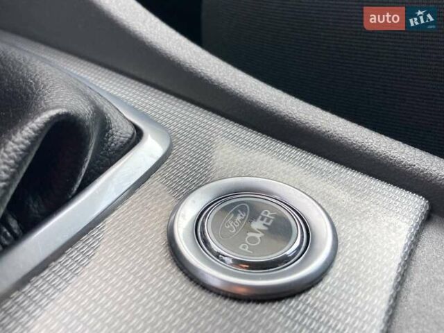 Серый Форд Фокус, объемом двигателя 1.6 л и пробегом 228 тыс. км за 6999 $, фото 16 на Automoto.ua