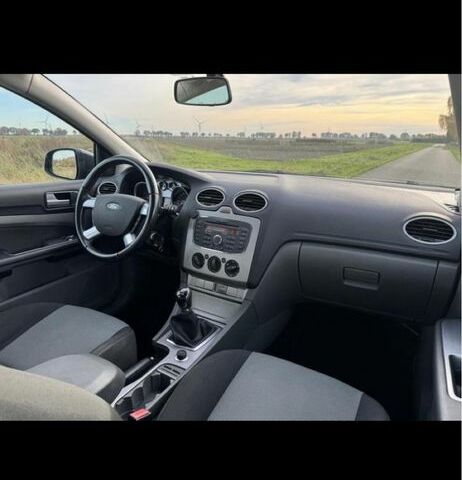 Сірий Форд Фокус, об'ємом двигуна 1.6 л та пробігом 232 тис. км за 5800 $, фото 6 на Automoto.ua