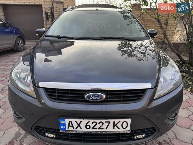 Серый Форд Фокус, объемом двигателя 1.6 л и пробегом 214 тыс. км за 6500 $, фото 1 на Automoto.ua