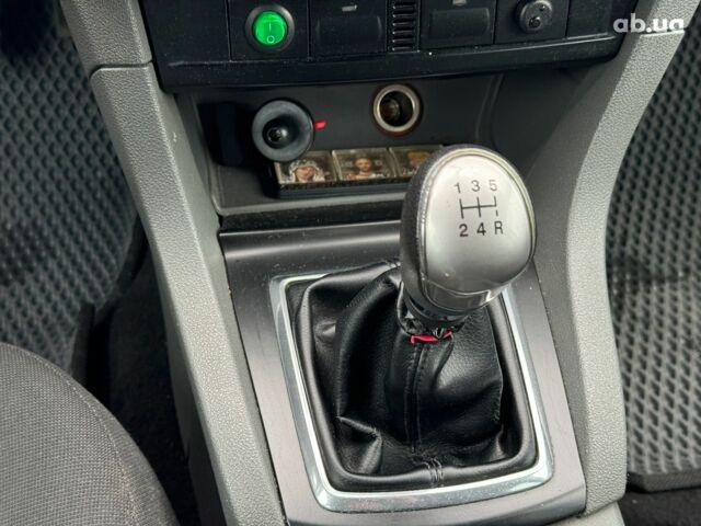 Серый Форд Фокус, объемом двигателя 1.6 л и пробегом 300 тыс. км за 5440 $, фото 28 на Automoto.ua