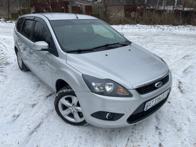 Серый Форд Фокус, объемом двигателя 1.8 л и пробегом 280 тыс. км за 5900 $, фото 4 на Automoto.ua