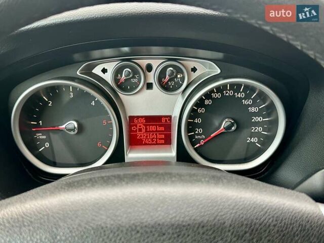 Серый Форд Фокус, объемом двигателя 1.6 л и пробегом 232 тыс. км за 6300 $, фото 22 на Automoto.ua