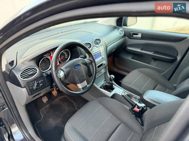 Серый Форд Фокус, объемом двигателя 1.6 л и пробегом 282 тыс. км за 5500 $, фото 35 на Automoto.ua