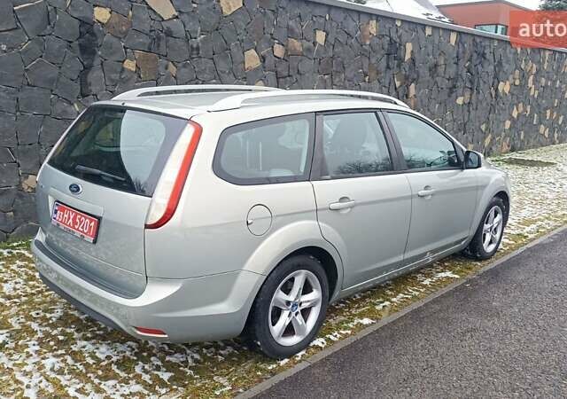 Серый Форд Фокус, объемом двигателя 1.6 л и пробегом 203 тыс. км за 5800 $, фото 6 на Automoto.ua