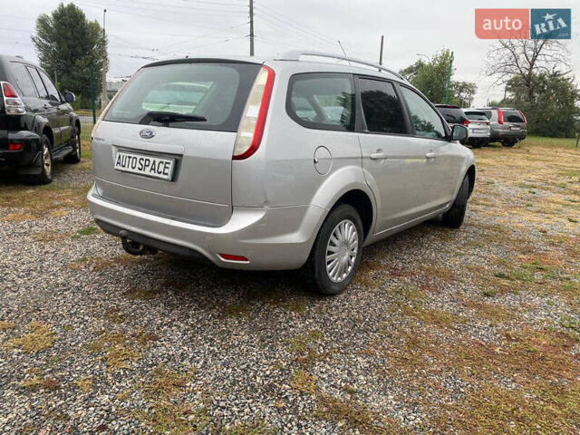 Серый Форд Фокус, объемом двигателя 1.6 л и пробегом 250 тыс. км за 5500 $, фото 6 на Automoto.ua