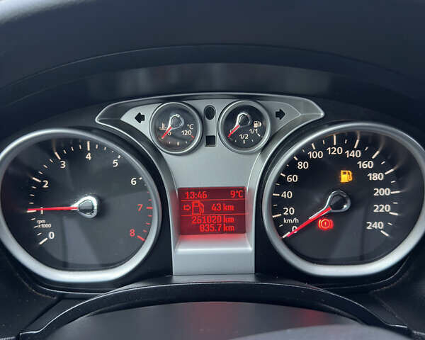 Сірий Форд Фокус, об'ємом двигуна 1.6 л та пробігом 260 тис. км за 5500 $, фото 25 на Automoto.ua