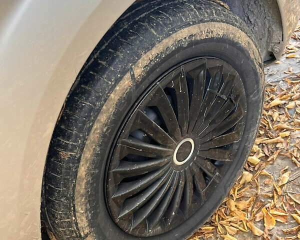 Сірий Форд Фокус, об'ємом двигуна 1.6 л та пробігом 255 тис. км за 5200 $, фото 8 на Automoto.ua