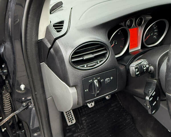 Сірий Форд Фокус, об'ємом двигуна 1.56 л та пробігом 278 тис. км за 5300 $, фото 14 на Automoto.ua