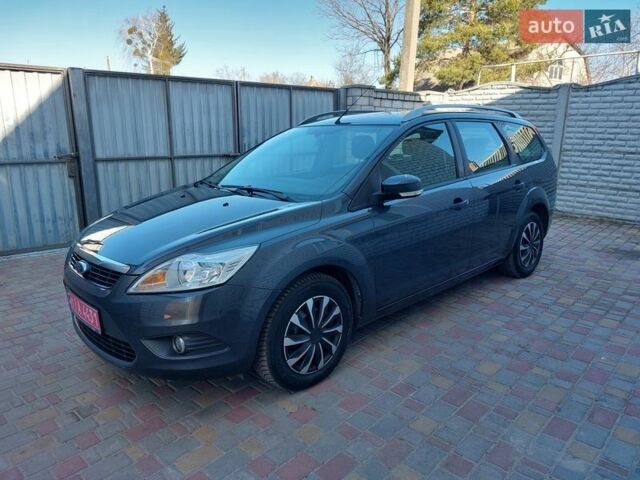 Серый Форд Фокус, объемом двигателя 1.6 л и пробегом 204 тыс. км за 6300 $, фото 1 на Automoto.ua