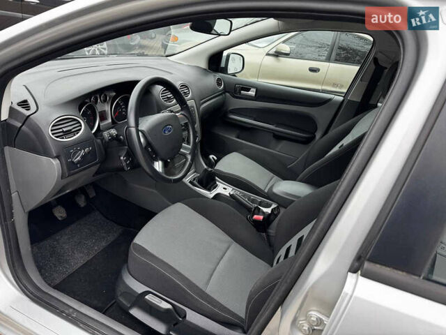 Сірий Форд Фокус, об'ємом двигуна 1.6 л та пробігом 188 тис. км за 5700 $, фото 8 на Automoto.ua